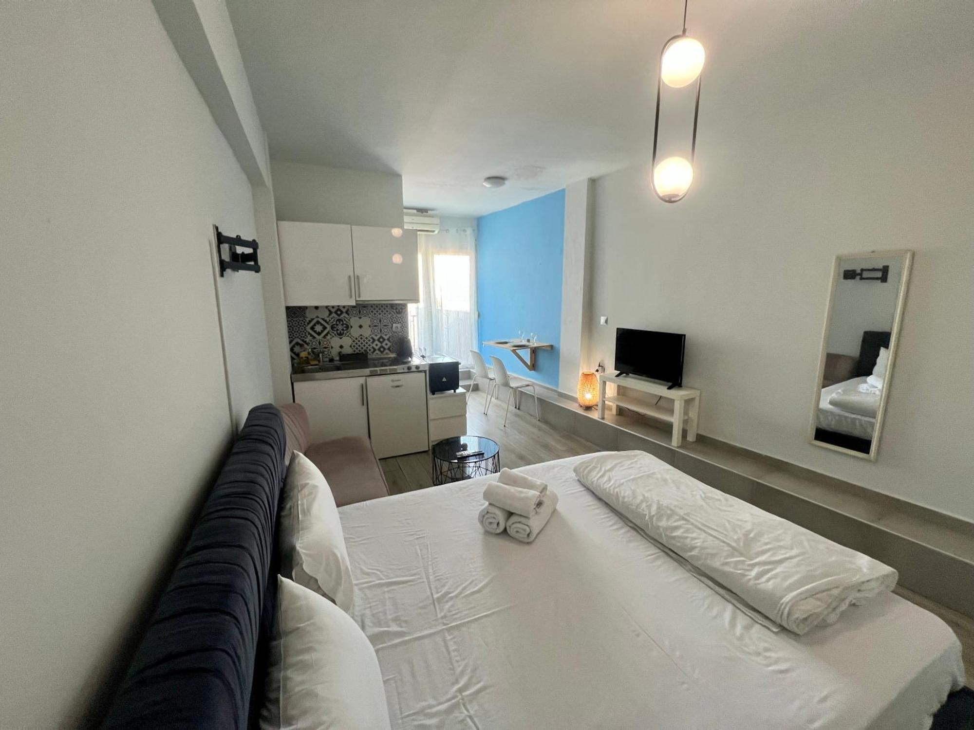Dreamy Center 5 Thesbnbgr Apartment *